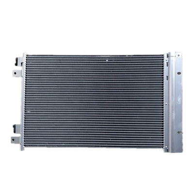 Sinotruk Howo A7 Truck Parts Air Cooled Condenser WG1664820116 met OEM-standaard